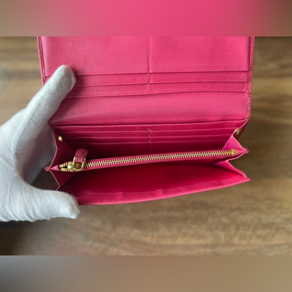 Authentic Prada Pink Saffiano Wallet on Chain - Picture 5 of 9